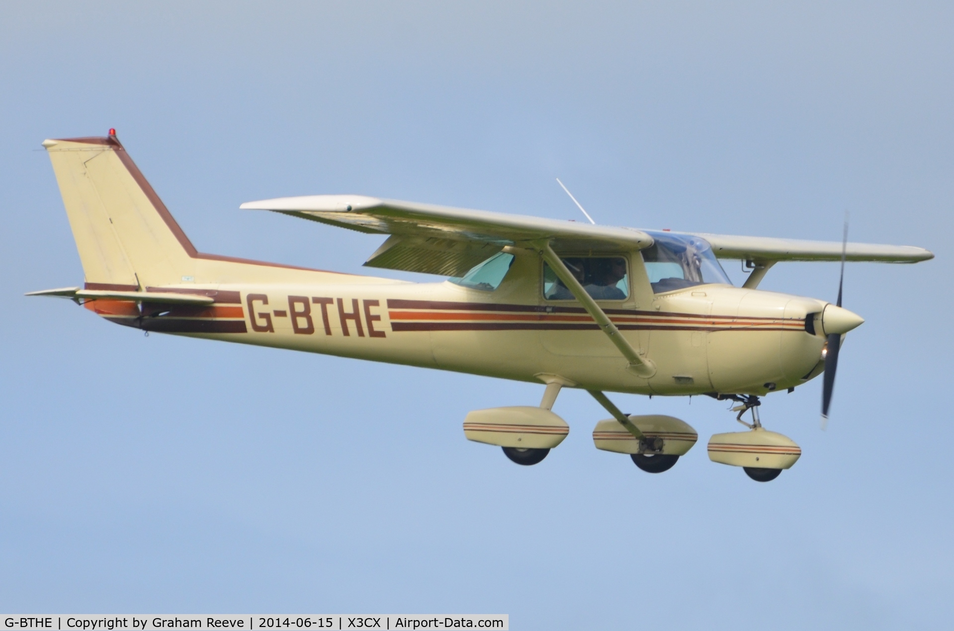 G-BTHE, 1974 Cessna 150L C/N 150-75340, About to land at Northrepps.