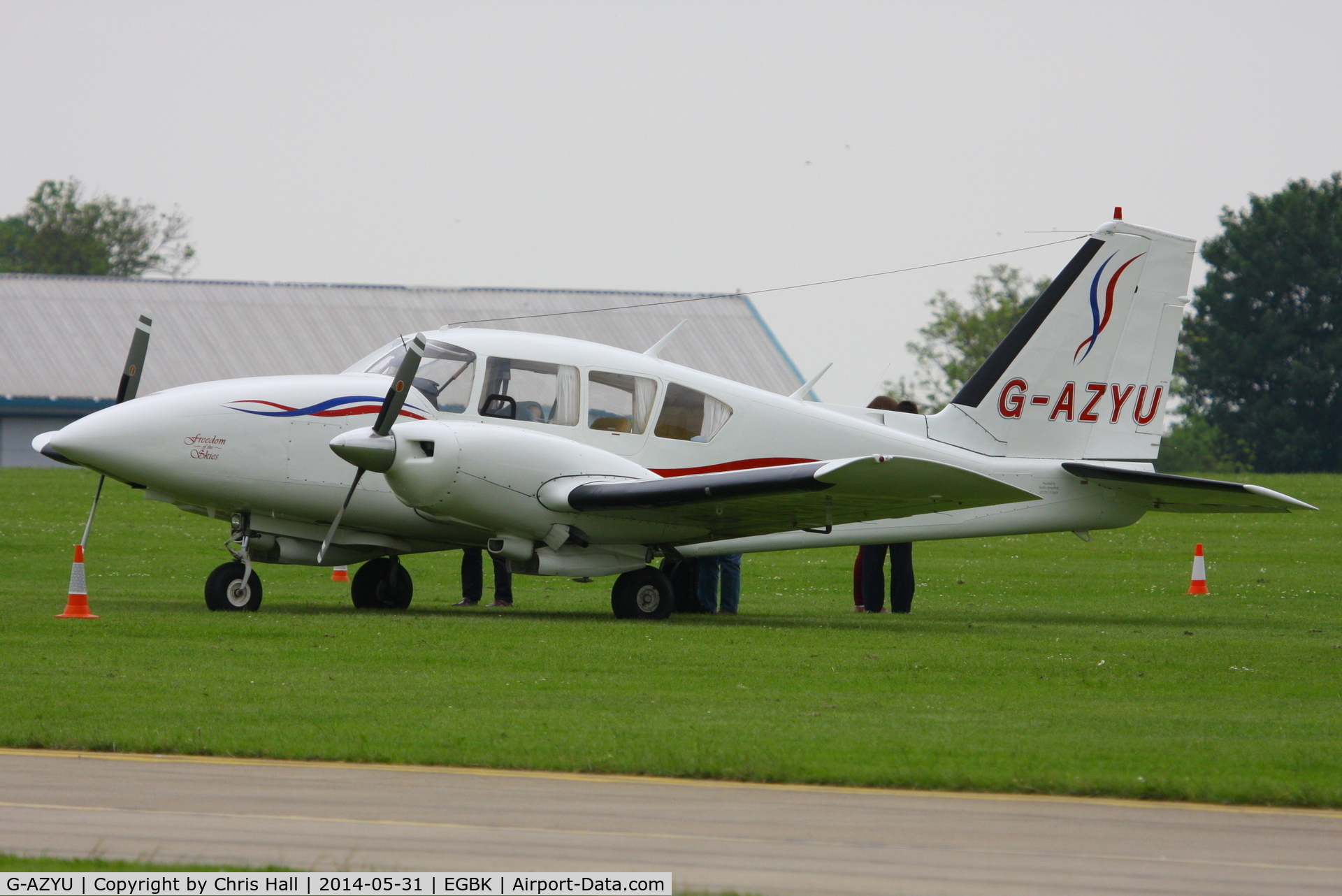 G-AZYU, 1971 Piper PA-23-250 Aztec C/N 27-4601, at AeroExpo 2014