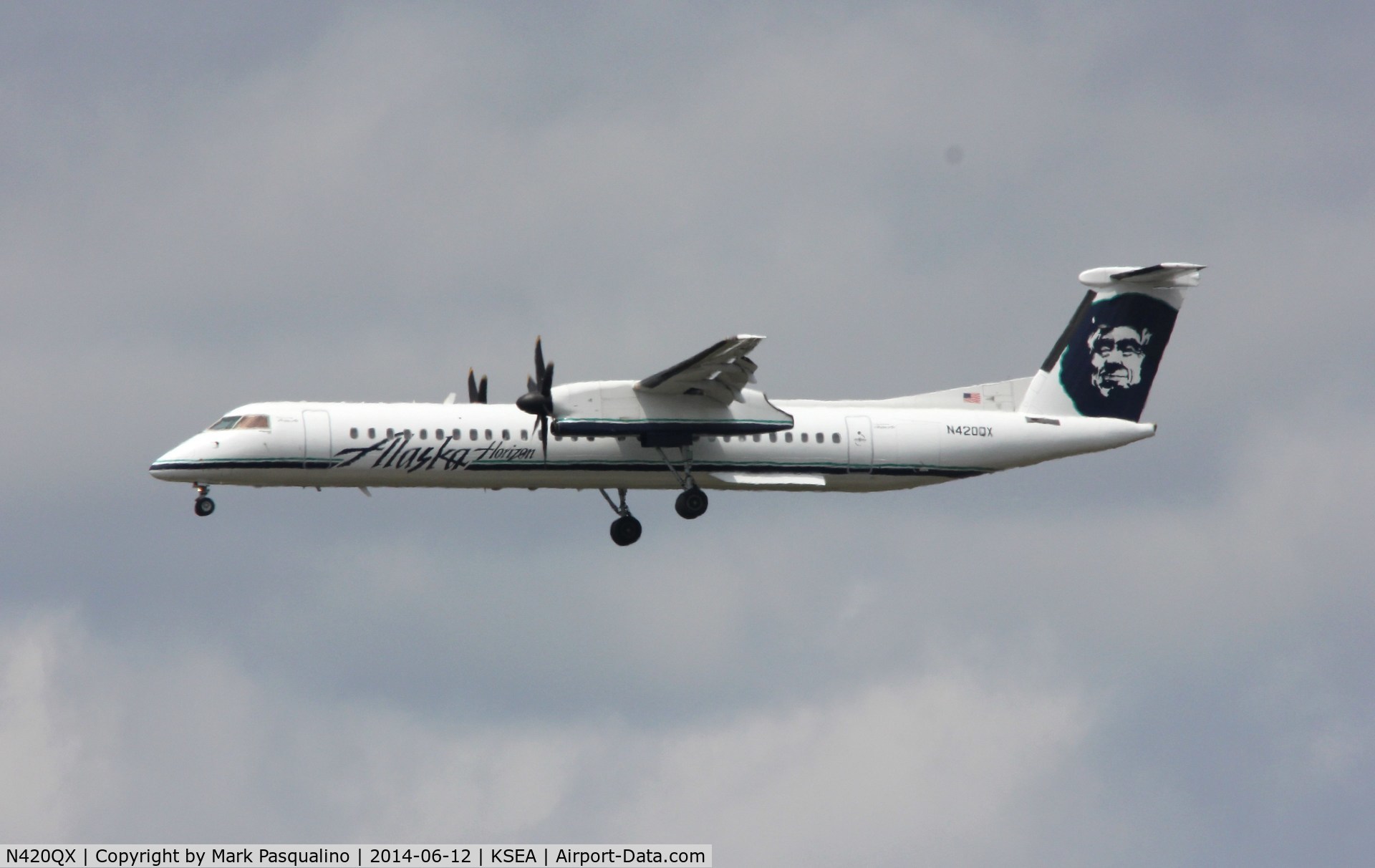 N420QX, 2007 Bombardier DHC-8-402 Dash 8 C/N 4147, DHC-8-402