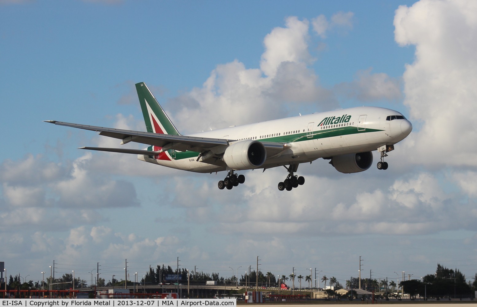 EI-ISA, 2002 Boeing 777-243/ER C/N 32855, Alitalia 777-200