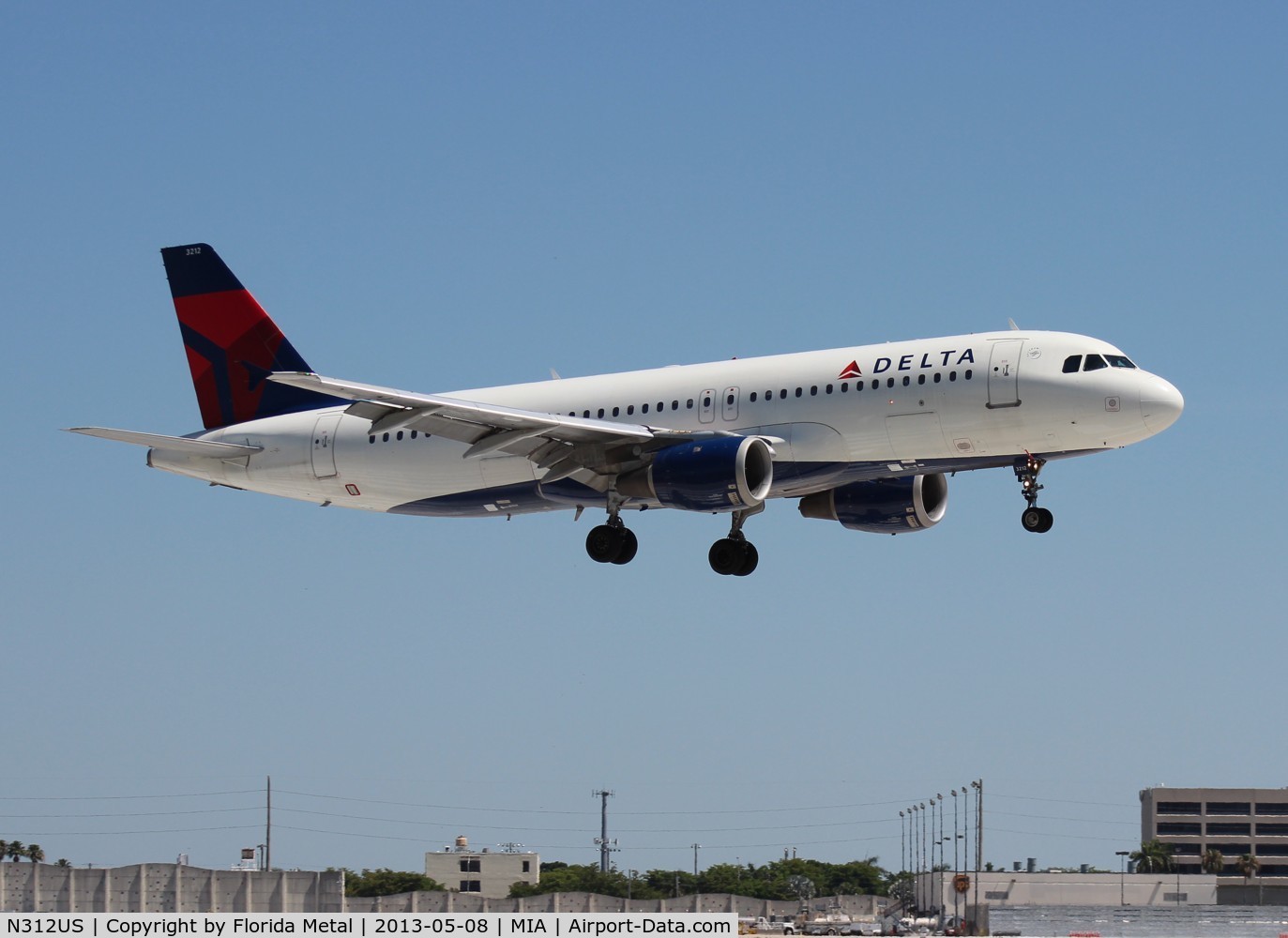 N312US, 1990 Airbus A320-211 C/N 152, Delta A320