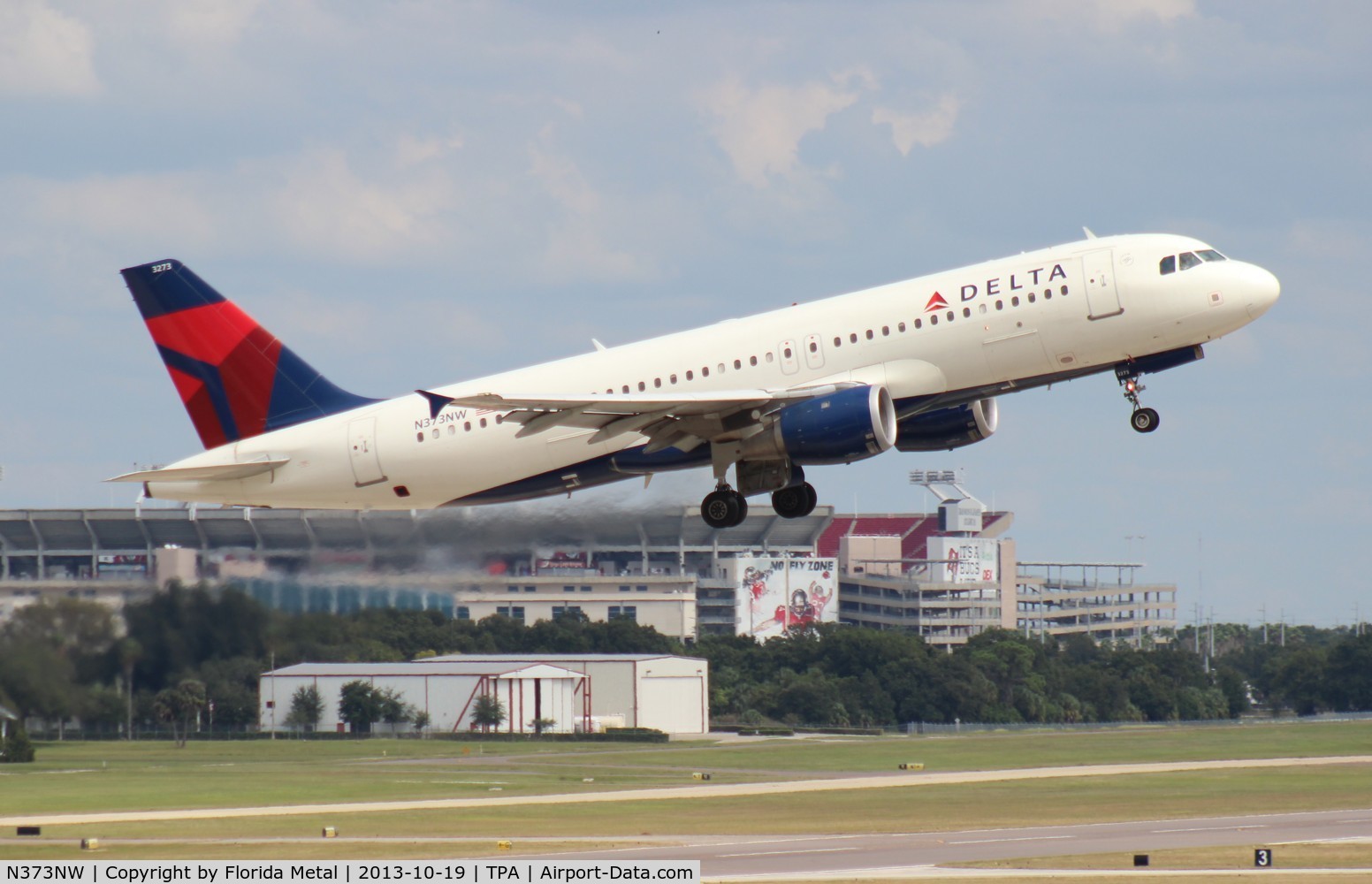 N373NW, 2001 Airbus A320-212 C/N 1641, Delta A320