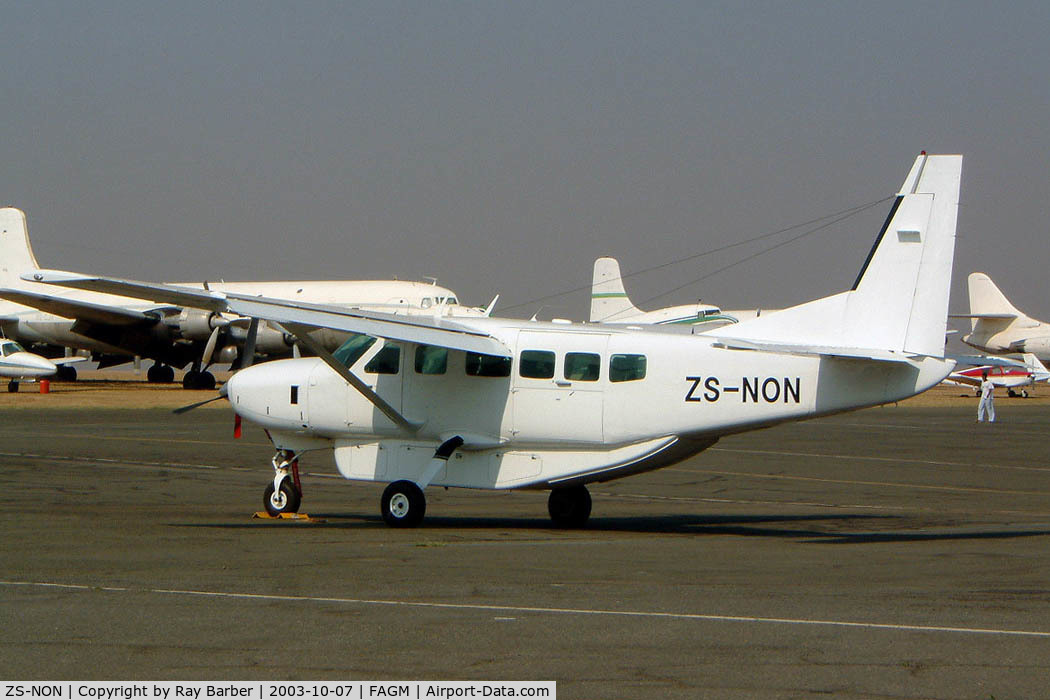 ZS-NON, 1985 Cessna 208 Caravan 1 C/N 208-00036, Cessna 208 Caravan I [208-00036] Johannesburg-Rand~ZS 07/10/2003