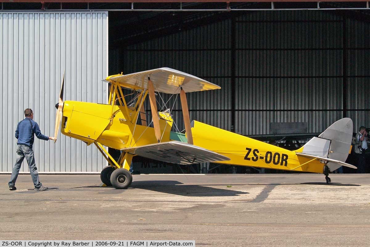 ZS-OOR, De Havilland Australia DH-82A Tiger Moth C/N DHA711, De Havilland DH.82A Tiger Moth [DHA711] Johannesburg-Rand~ZS 21/09/2006