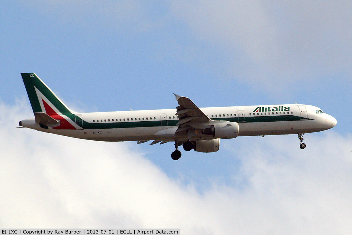 EI-IXC, 1995 Airbus A321-112 C/N 526, Airbus A321-112 [0526] (Alitalia) Home~G 01/07/2013. On approach 27L.