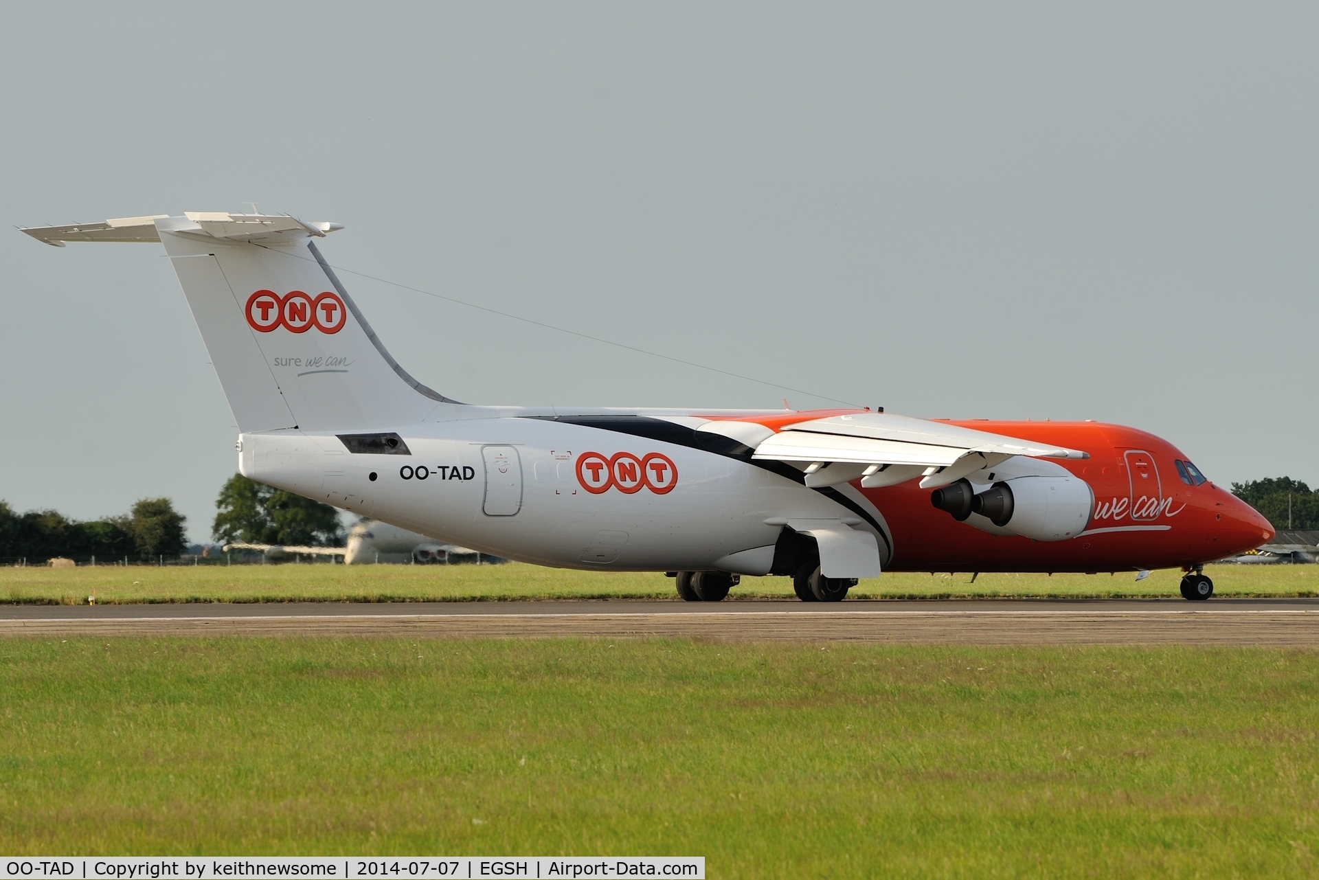 OO-TAD, 1990 British Aerospace BAe.146-300 C/N E3166, Leaving following re-spray.