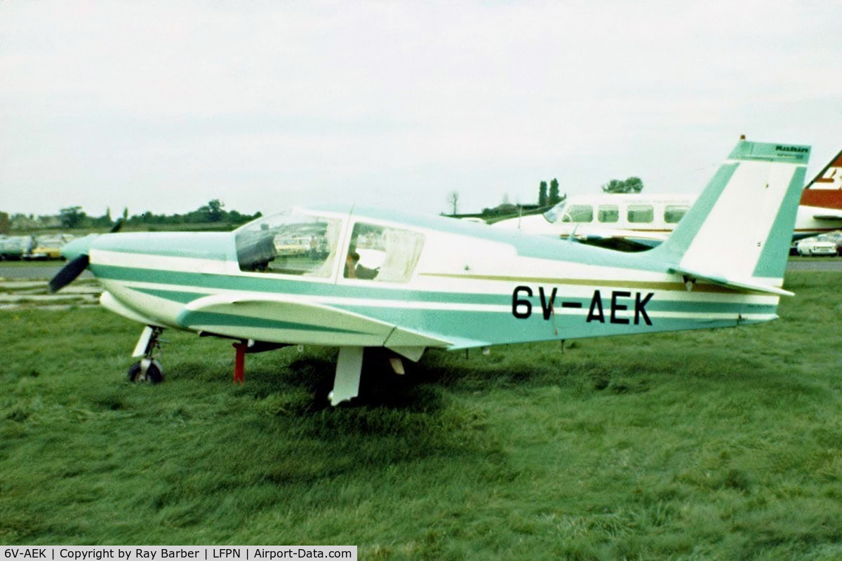 6V-AEK, Robin HR-100-250TR President C/N 553, Robin HR.100/250TR President [553] Toussus Le Noble~F 14/06/1981. From a slide.