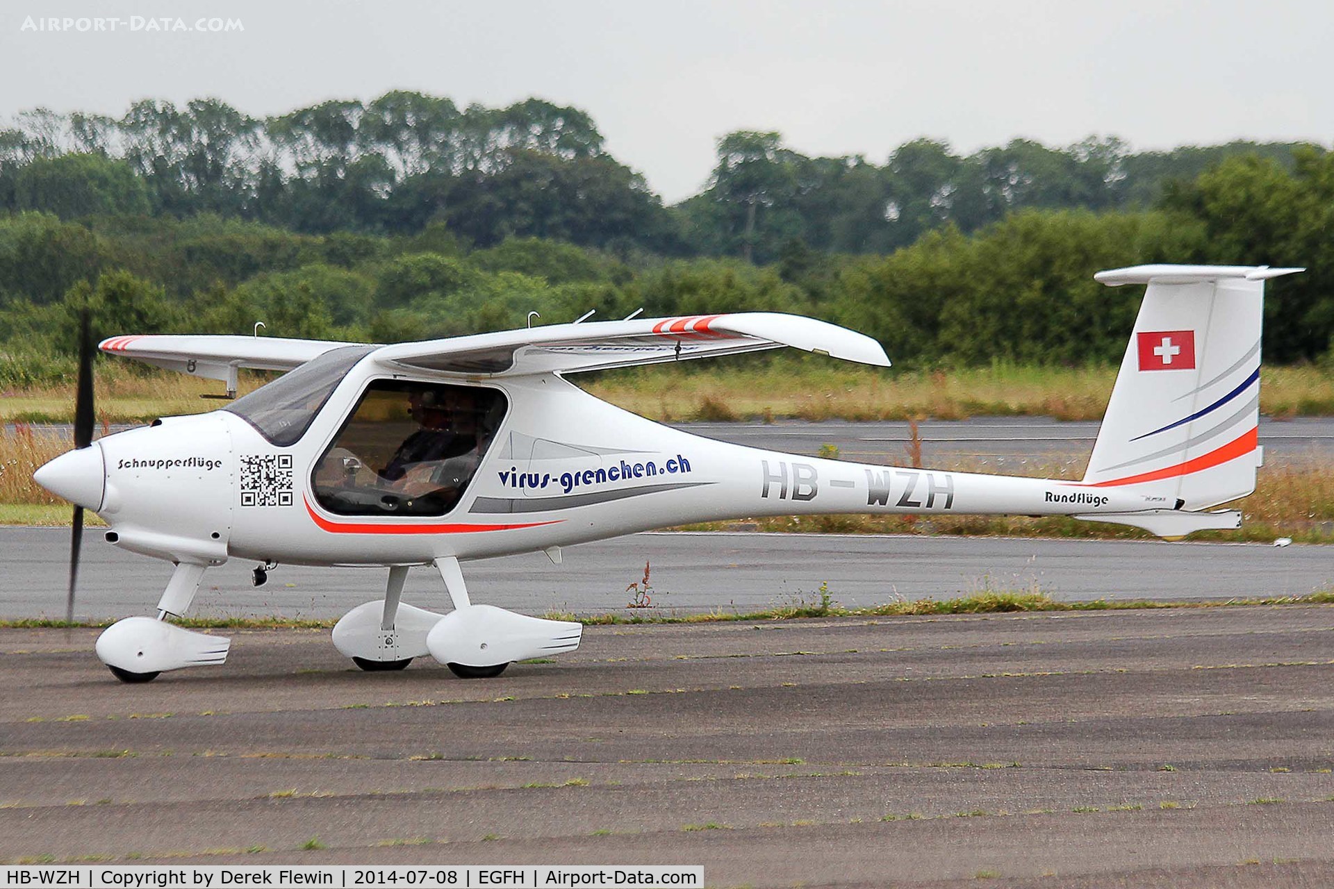 HB-WZH, 2012 Pipistrel Virus SW C/N 428 SWN 100 ELA, Seen taxxing, prior to taking off from runway 04 at EGFH for West Wales Airport, Aberporth.