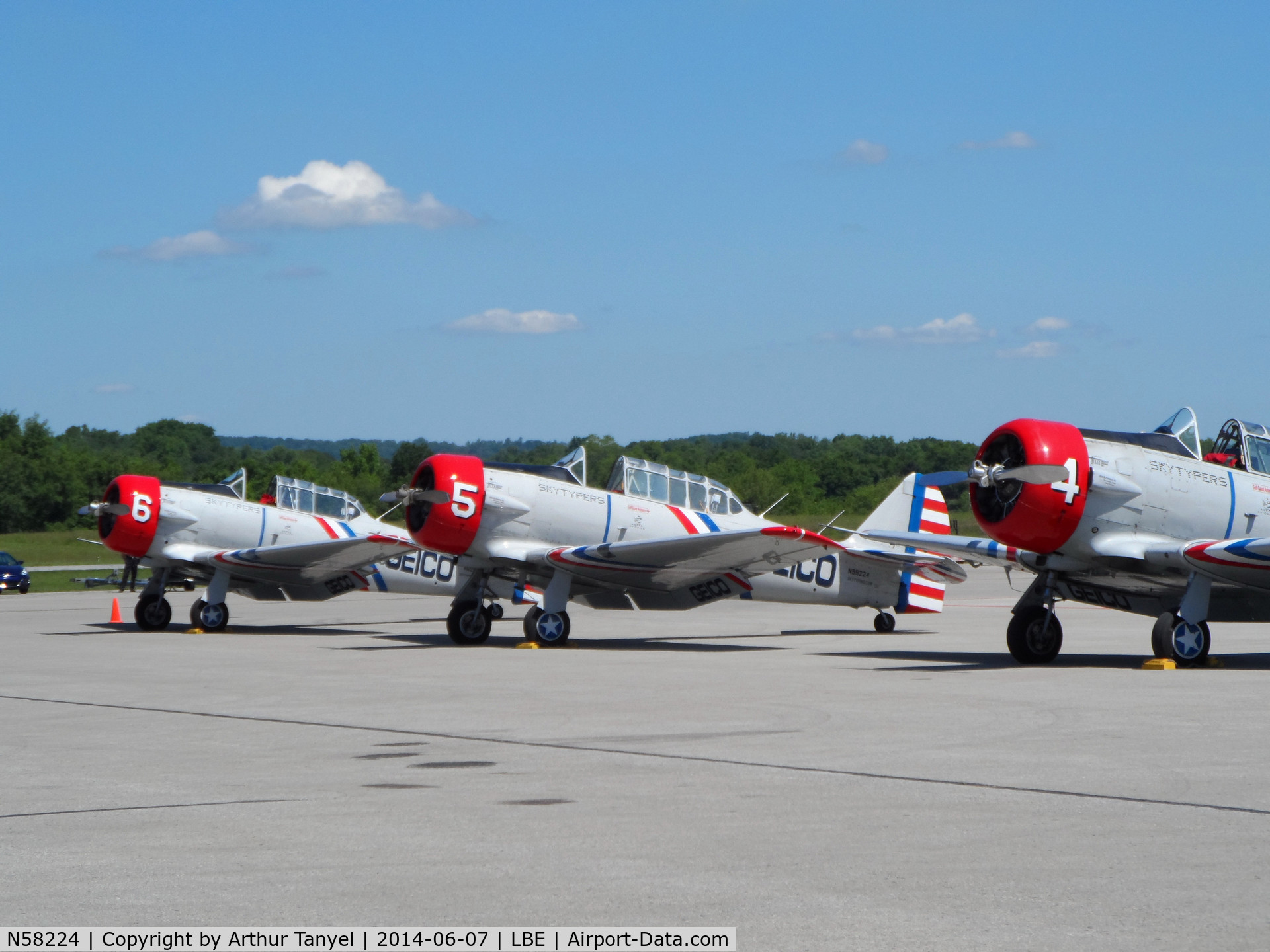 N58224, 1941 North American AT-6B Texan C/N 2553, Parked before performing @ the 2014 Westmoreland County Airshow