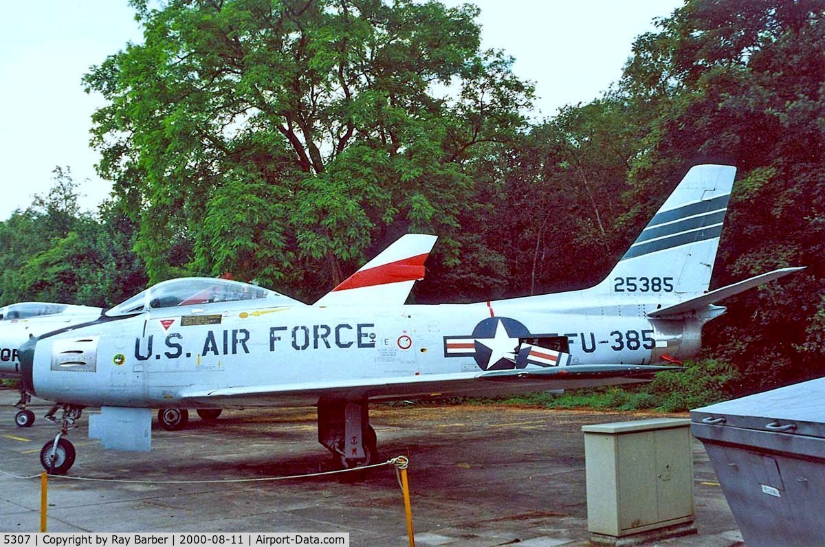 5307, 1952 North American F-86F Sabre C/N 191-876, N.American F-86F Sabre [191-876] (US Air Force) Kamp Van Zeist Soesterberg~PH 11/08/2000