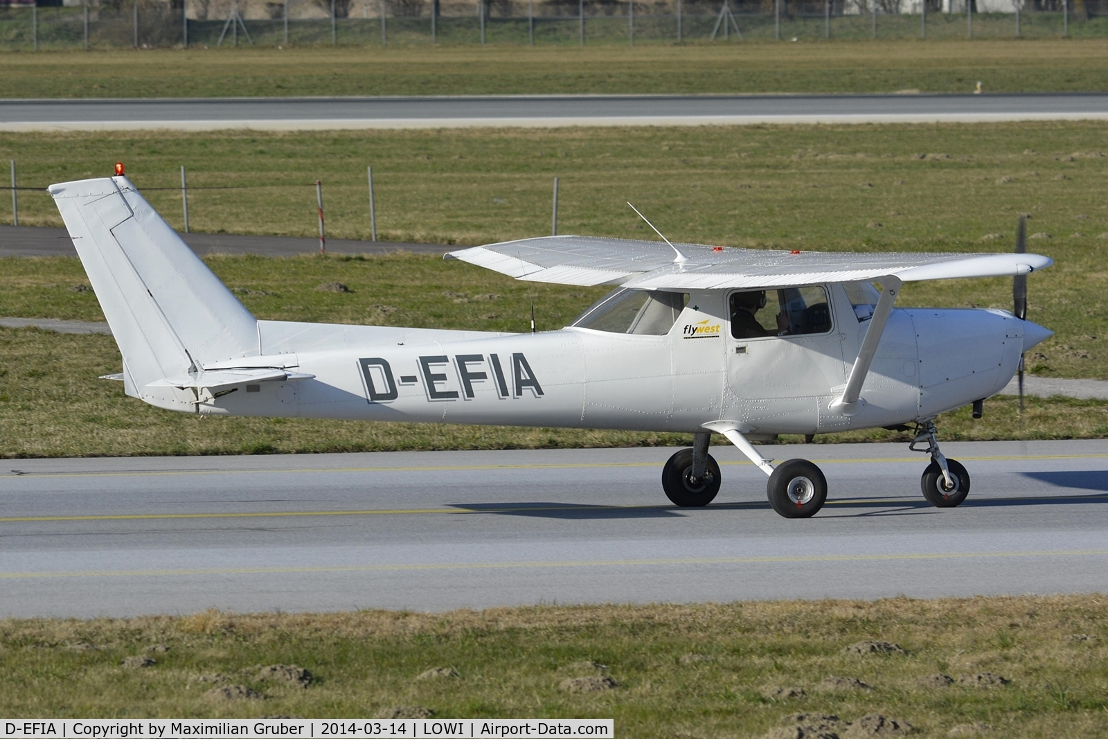 D-EFIA, Reims F152 C/N F15201755, FlyWest