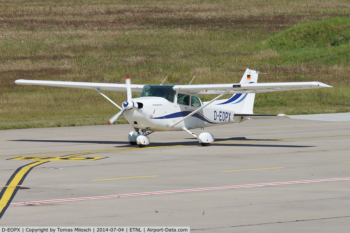 D-EOPX, 1981 Cessna 172P Skyhawk C/N 17275187, 