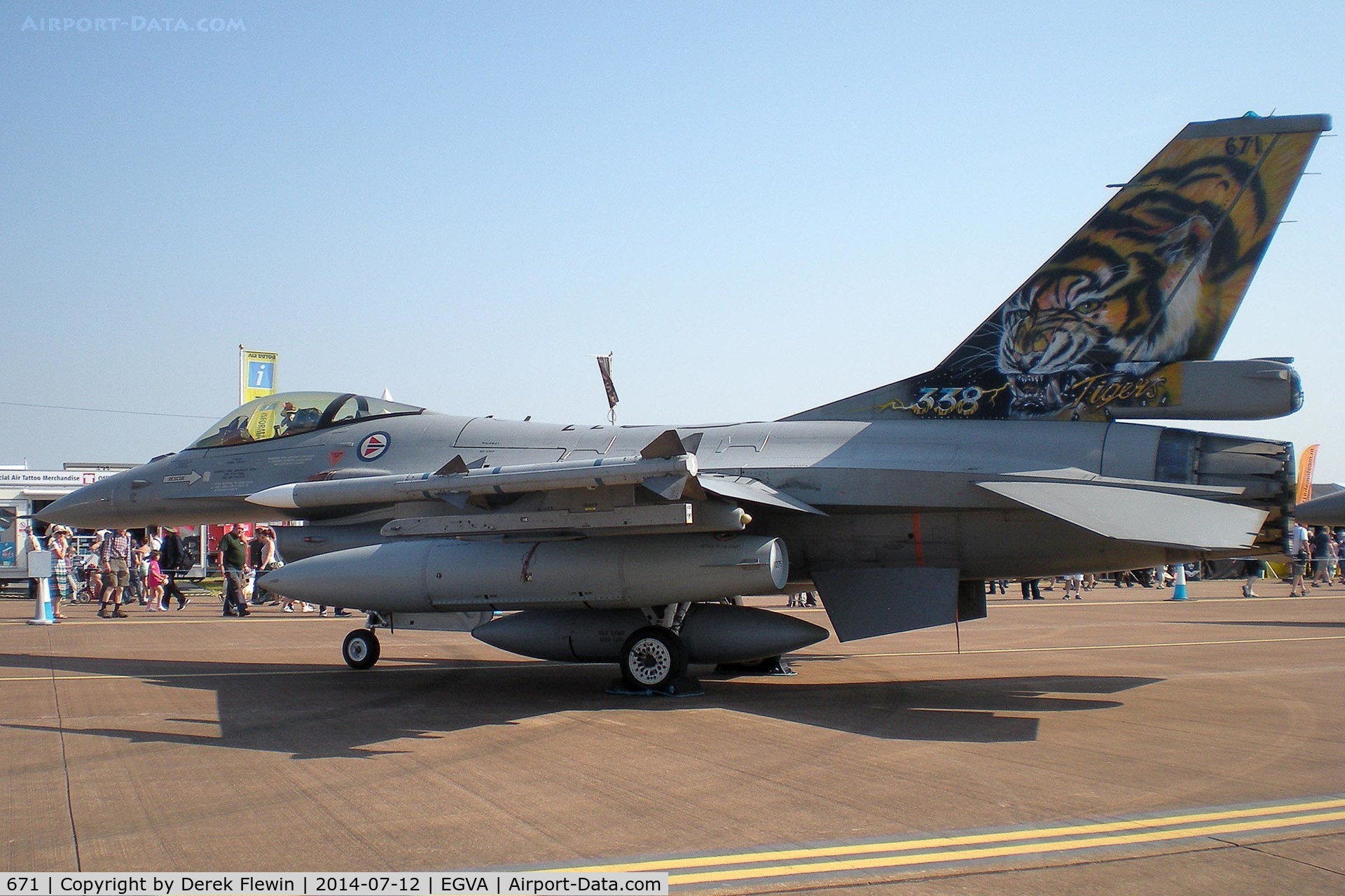671, Fokker F-16AM Fighting Falcon C/N 6K-43, RIAT 2014, F-16AM Fighting Falcon, 338 Skvadron, Royal Norwegian Air Force, based at Orland, Seen on static Display.