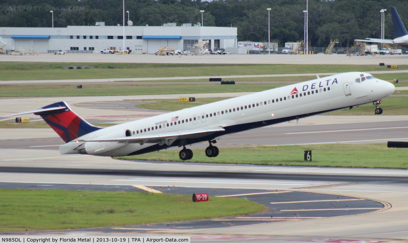 N985DL, 1991 McDonnell Douglas MD-88 C/N 53312, Delta MD-88