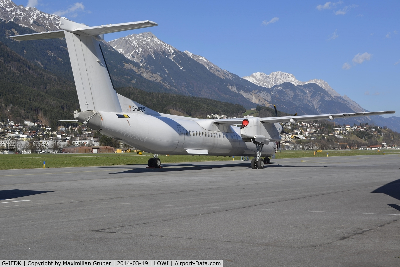G-JEDK, 2002 De Havilland Canada DHC-8-402Q Dash 8 C/N 4065, Amra Leasing