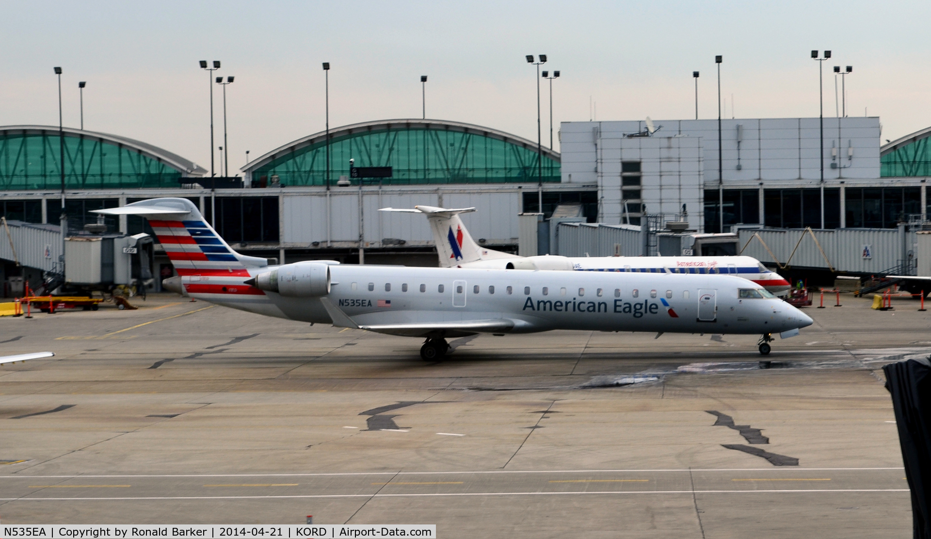 N535EA, Bombardier CRJ-702 (CL-600-2C10) Regional Jet C/N 10313, Taxi O'Hare