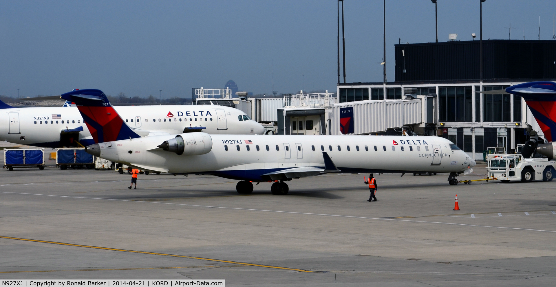 N927XJ, 2008 Bombardier CRJ-900ER (CL-600-2D24) C/N 15188, Pushing back from the gate O'Hare