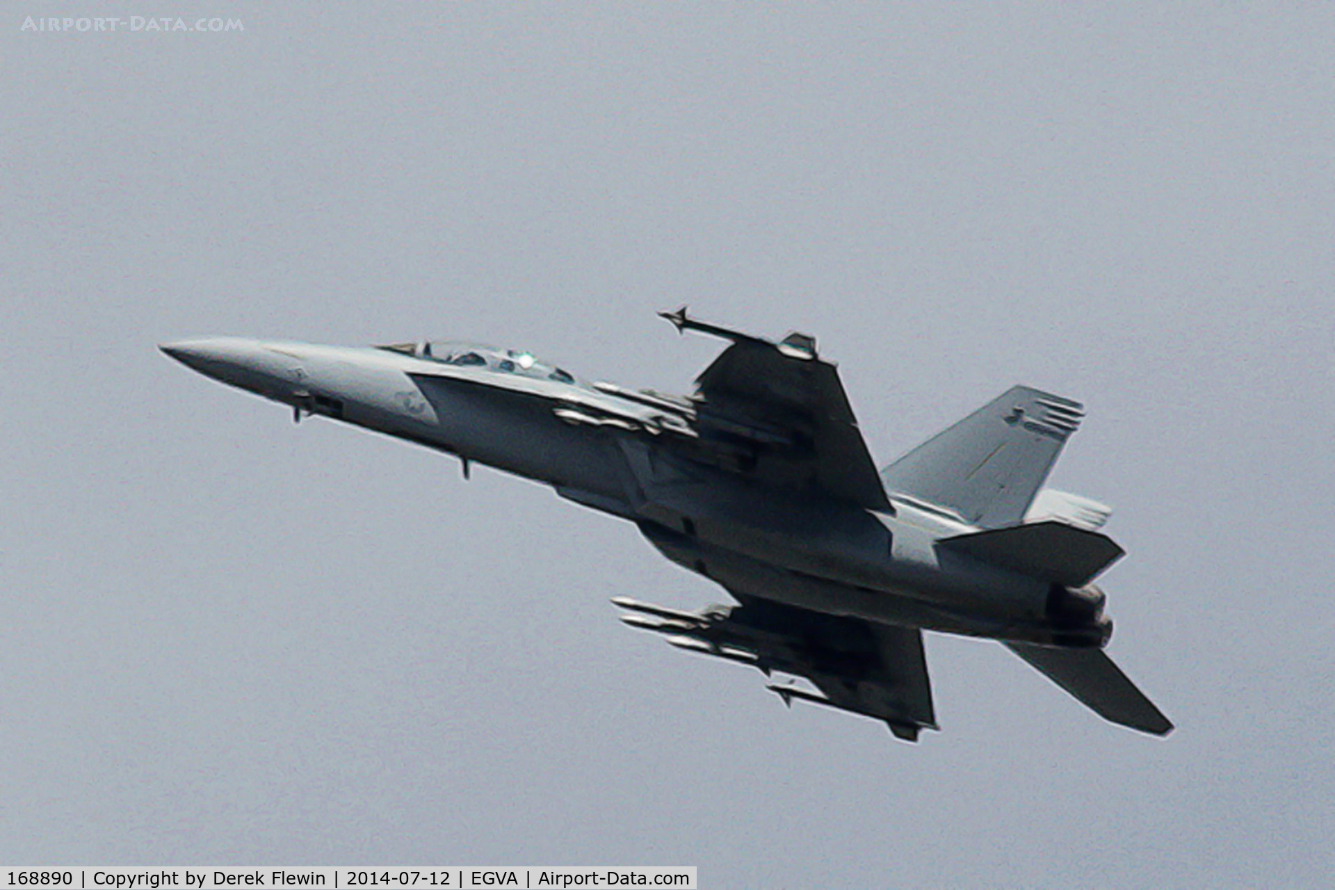 168890, Boeing F/A-18F Super Hornet C/N F271, RIAT 2014, F/A-18F Super Hornet, US Navy, VFA-106, Seen overflying the Domestic Site at RAF Fairford.
