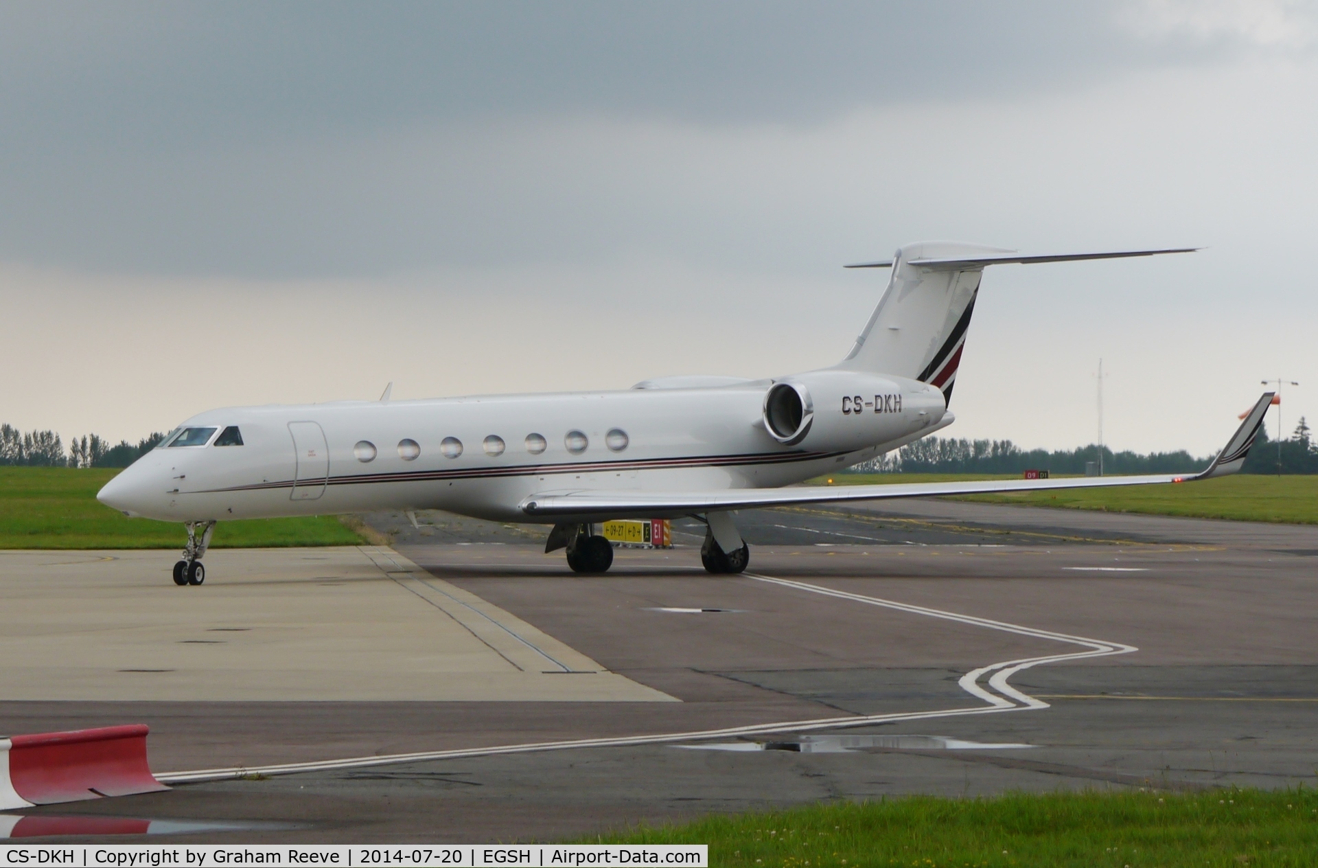 CS-DKH, 2007 Gulfstream Aerospace GV-SP (G550) C/N 5150, Just landed.