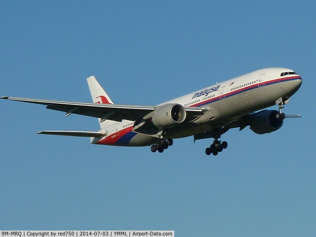 9M-MRQ, 2002 Boeing 777-2H6/ER C/N 28422, 9M-MRQ approaching rwy 34, YMML, 20140703
