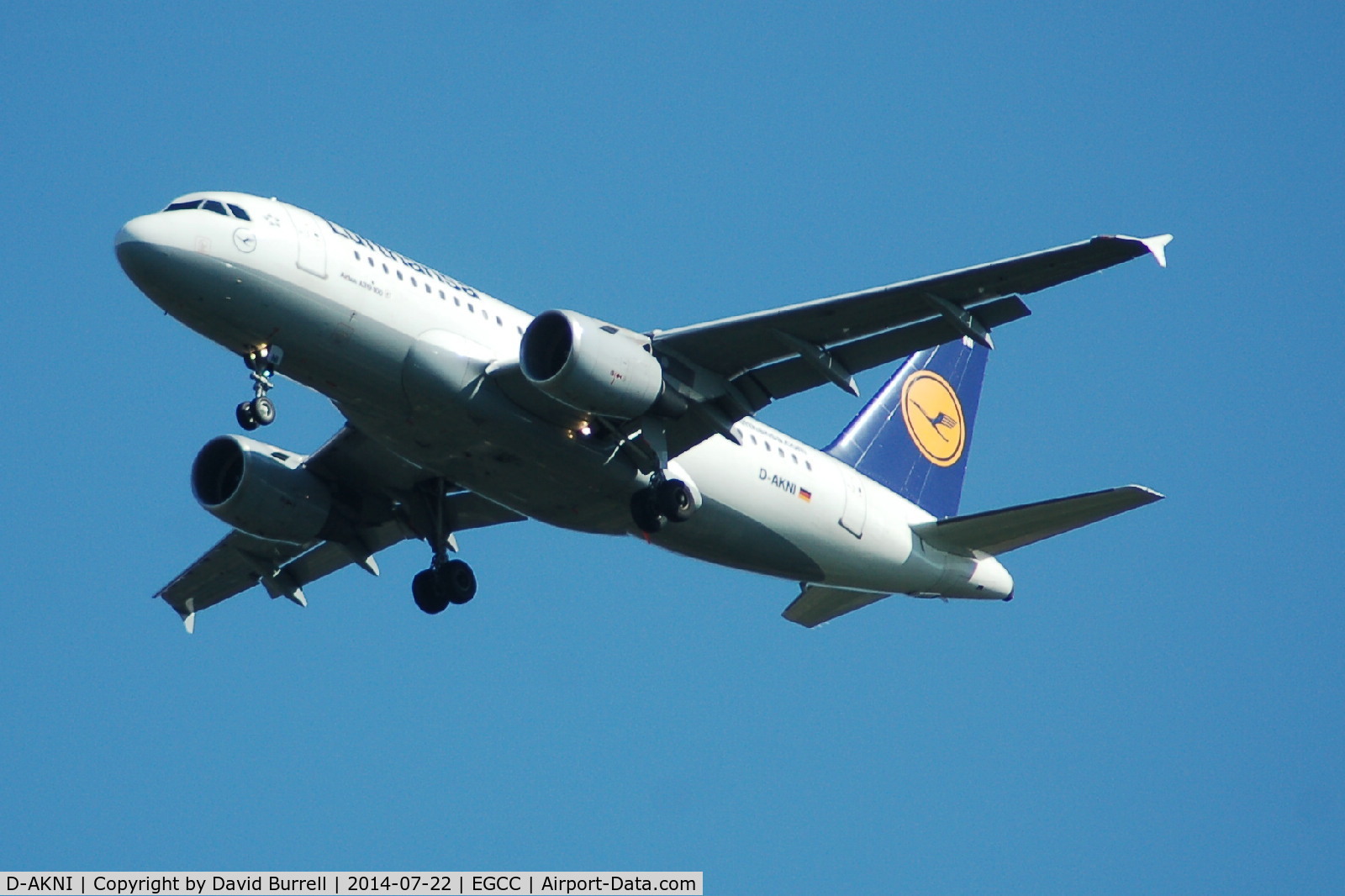 D-AKNI, 1999 Airbus A319-112 C/N 1016, Lufthansa Airbus A319-112 D-AKNI on approach to Manchester Airport.