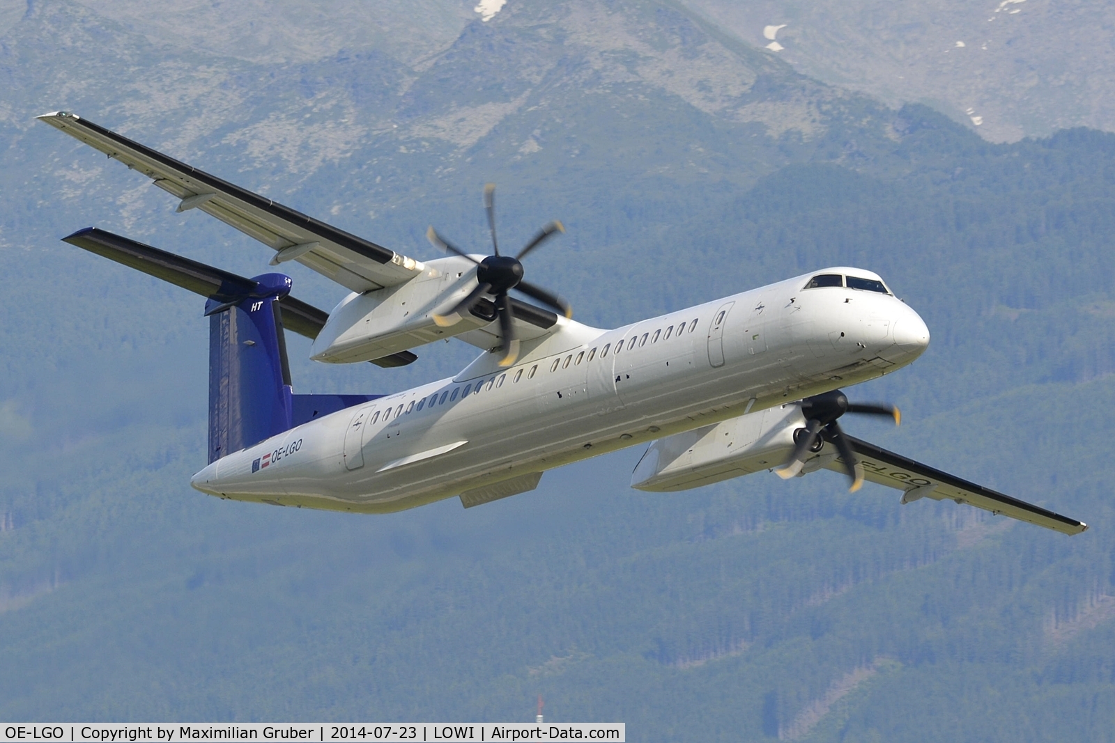 OE-LGO, 2009 De Havilland Canada DHC-8-400Q Dash 8 C/N 4281, Overshoot of the new delivered OE-LGO of Tyrolean Airways