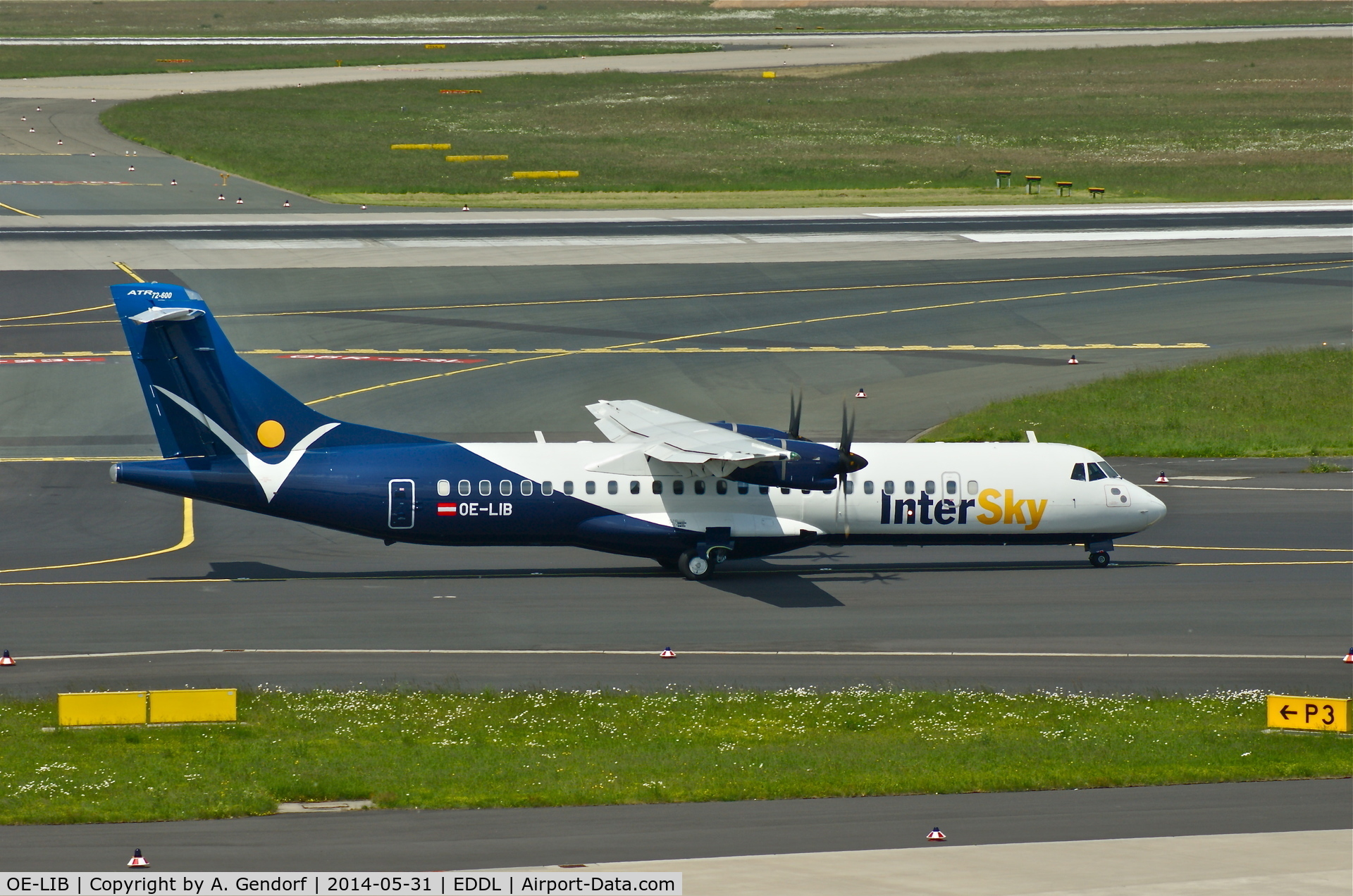 OE-LIB, 2012 ATR N700SV C/N 1038, Intersky, is here on taxiway 