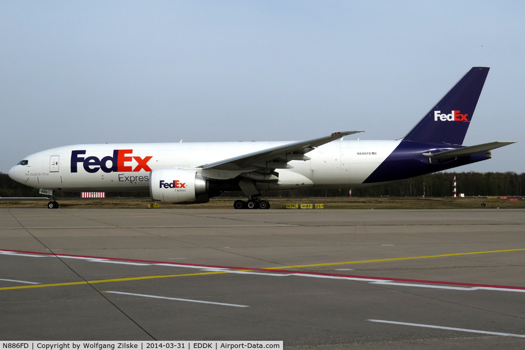 N886FD, 2012 Boeing 777-FS2 C/N 41065, visitor