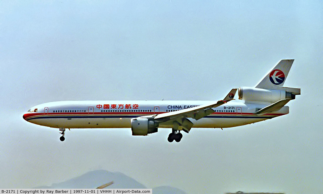 B-2171, 1991 McDonnell Douglas MD-11F C/N 48495, McDonnell Douglas MD-11 [48495] (China Eastern Airlines) Hong Kong Kai-Tak~B 01/11/1997