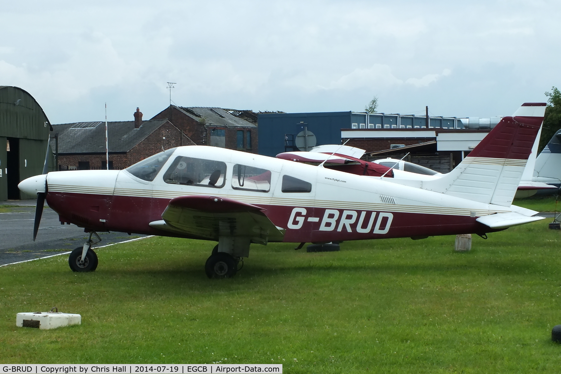 G-BRUD, 1983 Piper PA-28-181 Cherokee Archer II C/N 28-8390010, Barton resident