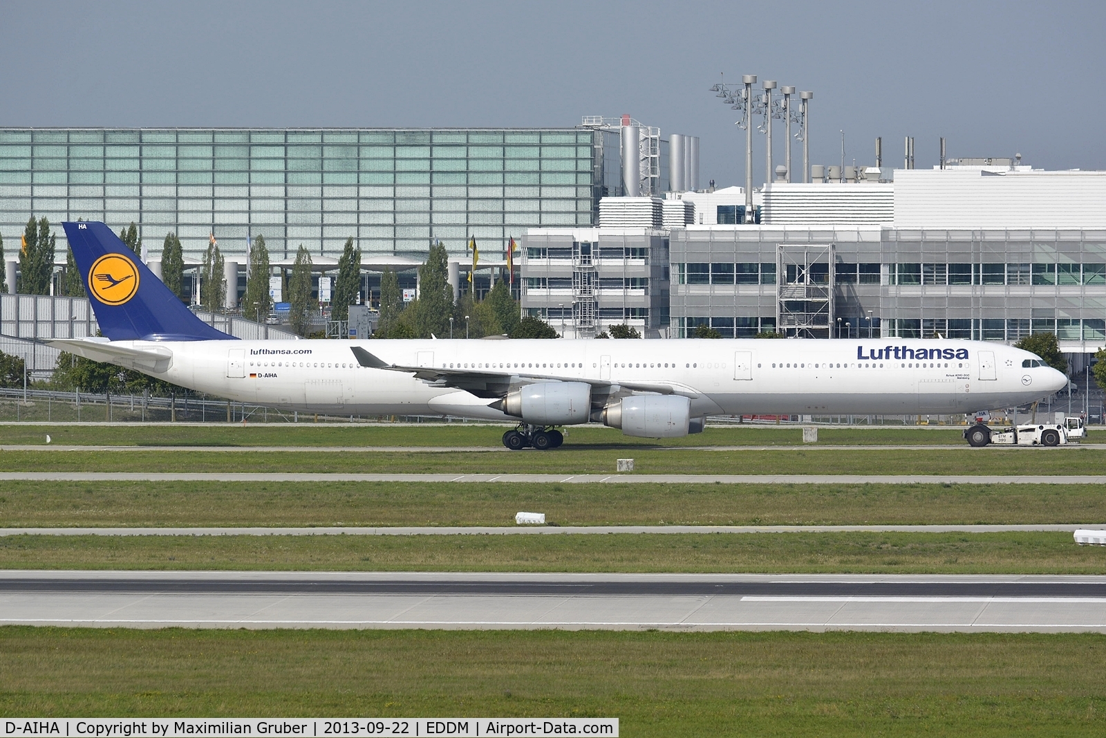 D-AIHA, 2003 Airbus A340-642 C/N 482, Lufthansa