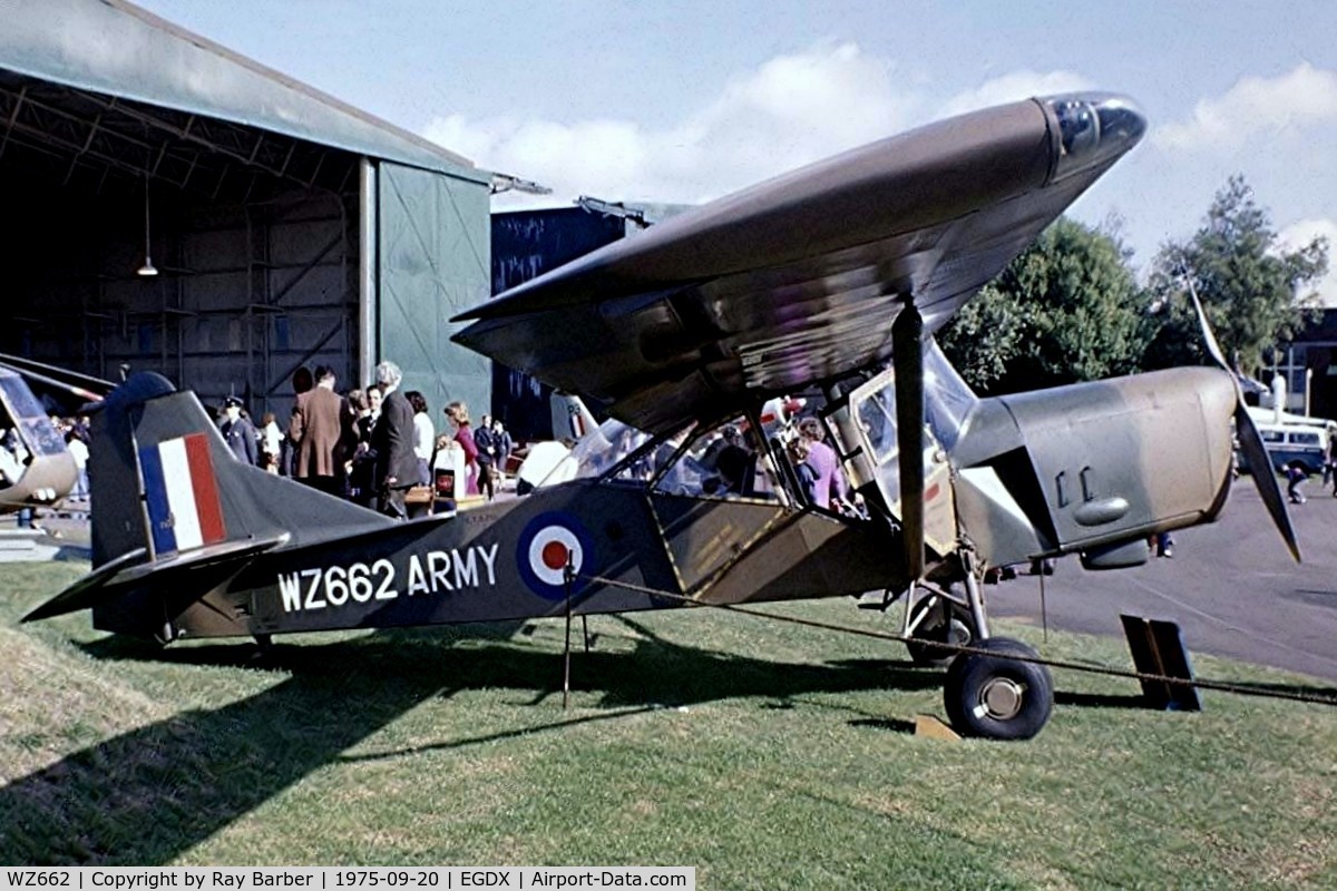 WZ662, 1954 Auster AOP.9 C/N AUS/10/2, WZ662   Auster AOP.9 [B5/10/2] (Army Air Corps) RAF St. Athan~G 20/09/1975. From a slide.