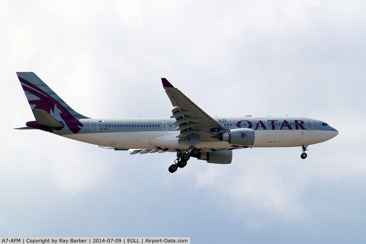 A7-AFM, 2004 Airbus A330-203 C/N 616, Airbus A330-202 [616] (Qatar Airways) Home~G 09/07/2014. On approach 27L.