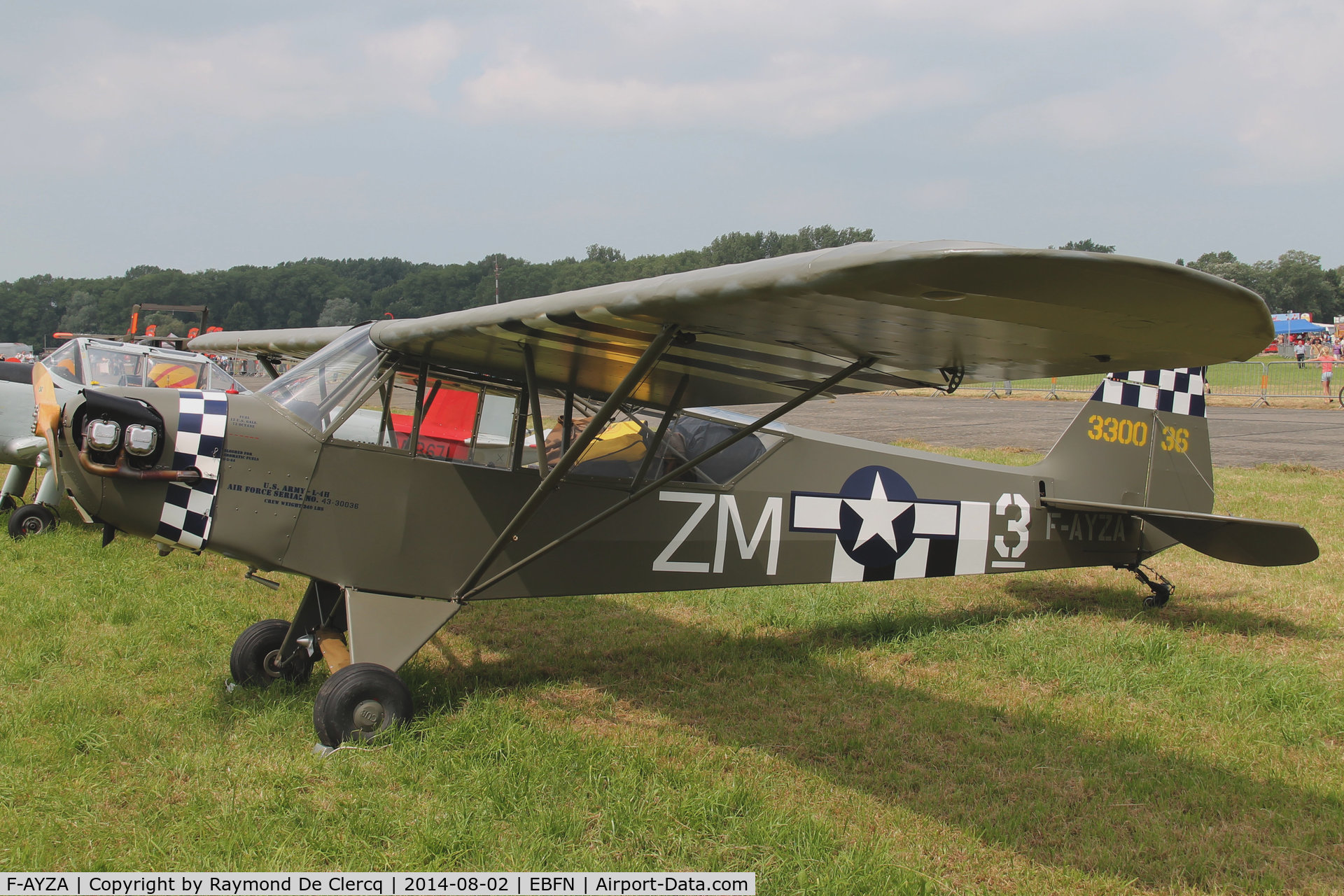 F-AYZA, 1943 Piper L-4H Grasshopper (J3C-65D) C/N 11327, Koksijde Fly-in 2-8-2014