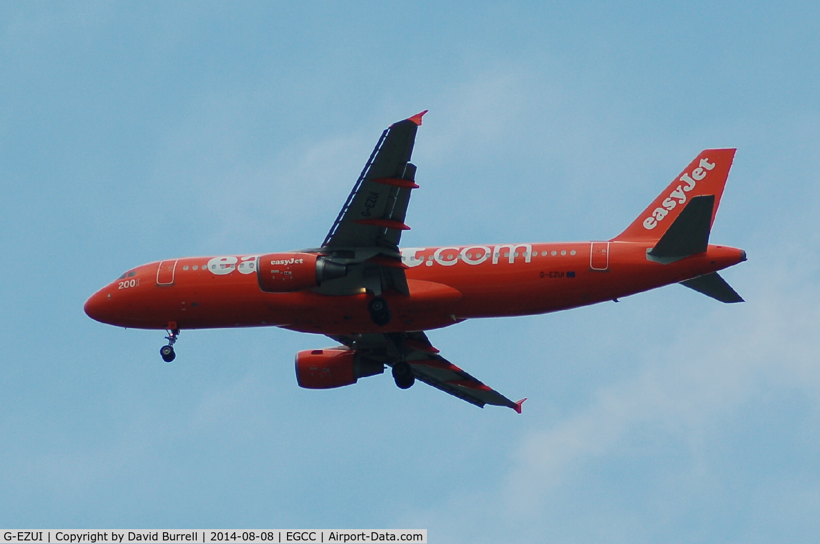 G-EZUI, 2011 Airbus A320-214 C/N 4721, Easyjet Airbus A320-214 G-EZUI on approach to Manchester Airport.