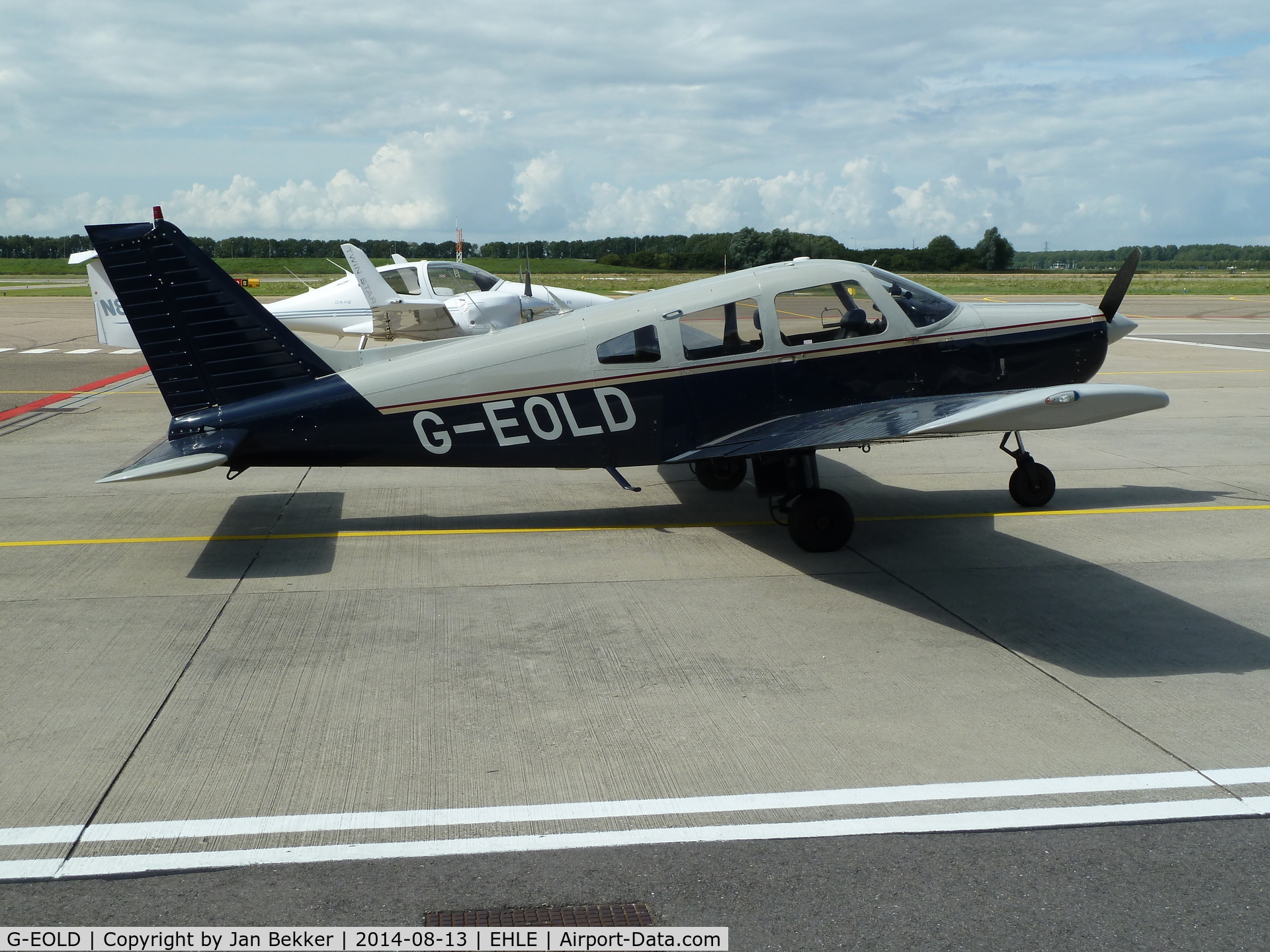 G-EOLD, 1985 Piper PA-28-161 Cherokee Warrior II C/N 28-8516030, Lelystad Airport