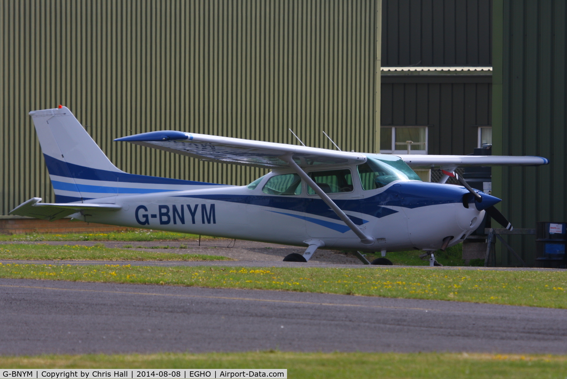 G-BNYM, 1980 Cessna 172N C/N 172-73854, at Thruxton Aerodrome
