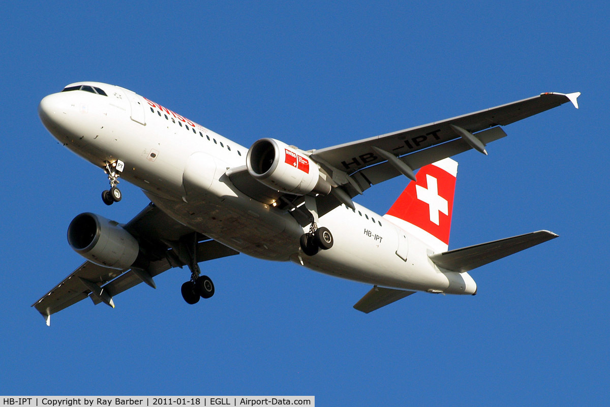 HB-IPT, 1997 Airbus A319-112 C/N 727, Airbus A319-112 [0727] (Swiss International Air Lines) Home~G 18/01/2011. On approach 27R.