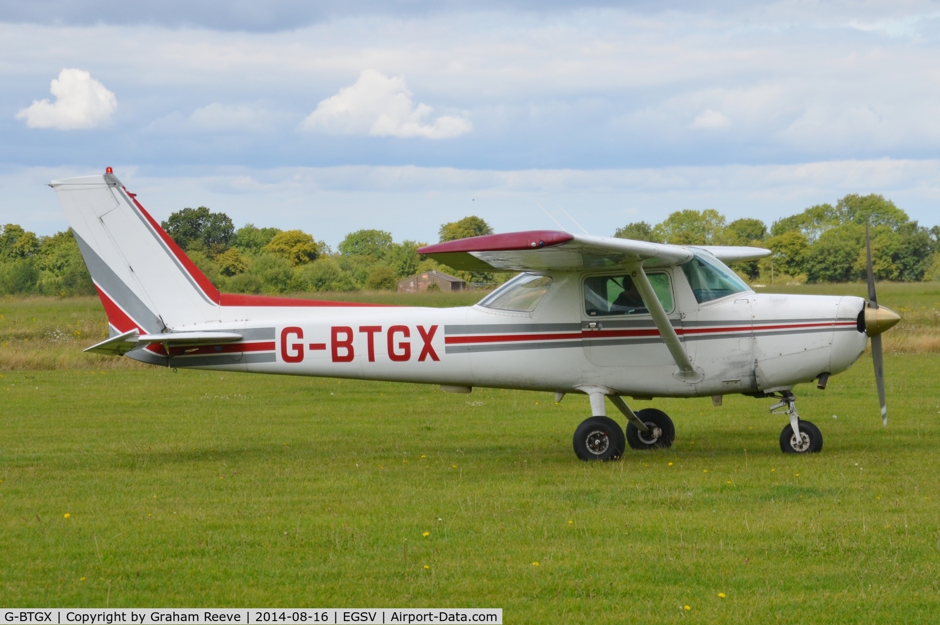G-BTGX, 1984 Cessna 152 C/N 152-84950, About to depart.
