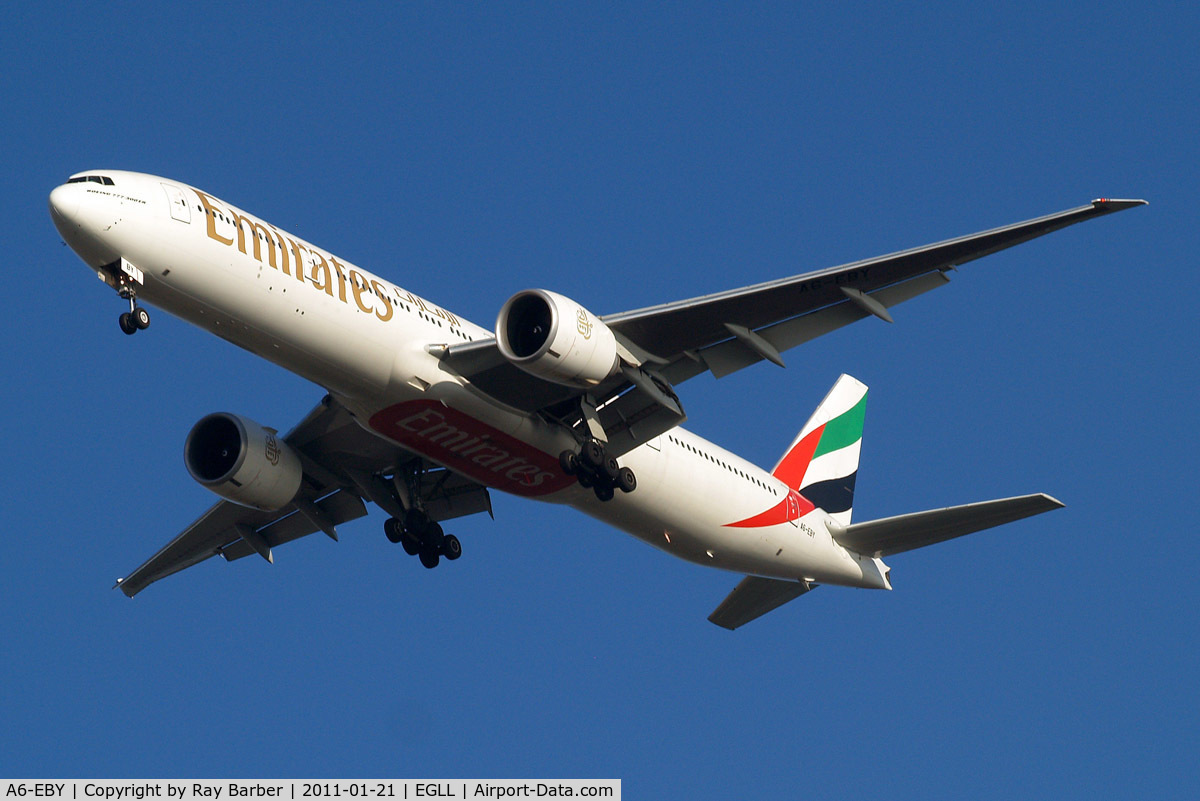 A6-EBY, 2007 Boeing 777-36N/ER C/N 33864, Boeing 777-36NER [33864] (Emirates Airlines) Home~G 21/01/2011. On approach 27R.