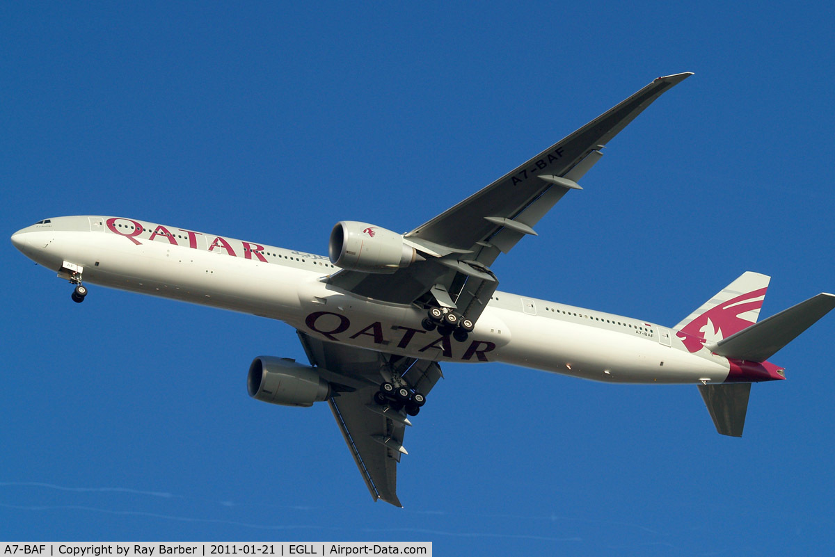 A7-BAF, 2009 Boeing 777-3DZ/ER C/N 37661, Boeing 777-3DZER [37661] (Qatar Airways) Home~G 21/01/2011. On approach 27R