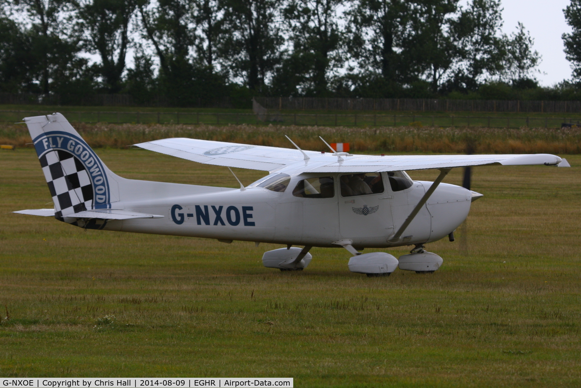 G-NXOE, 2010 Cessna 172S C/N 172S11002, at Goodwood airfield