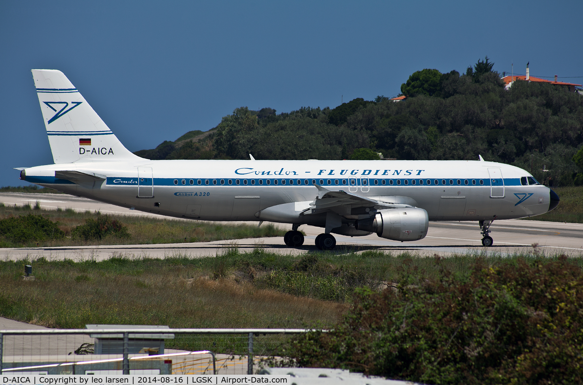 D-AICA, 1998 Airbus A320-212 C/N 774, JSI Skiathos Greece 16.8.14.Taxi out after chage
of all 4 main wheel`s.