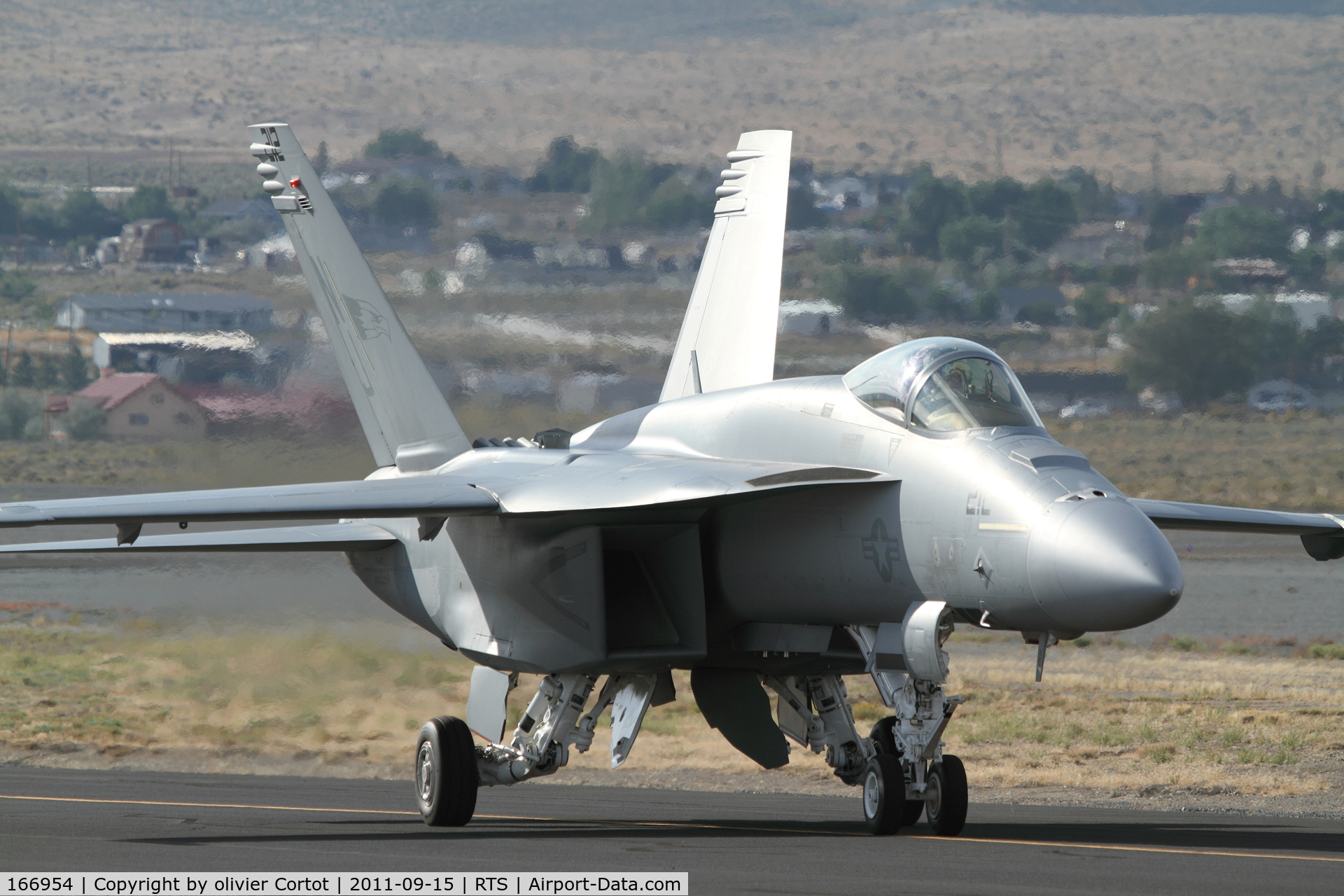 166954, Boeing F/A-18E Super Hornet C/N E196, joining the military part of the Reno airshow