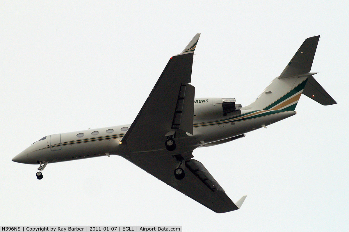 N396NS, 1999 Gulfstream Aerospace G-IV C/N 1395, Gulfstream G4SP [1395] (National Air Service) Home~G 07/01/2011. On finals 27R.