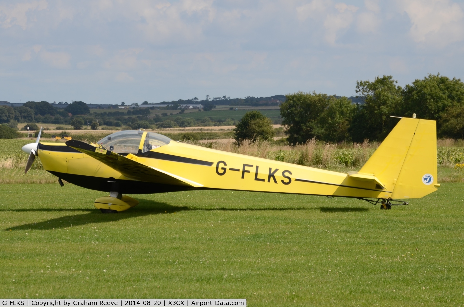 G-FLKS, 2000 Scheibe SF-25C Falke C/N 44662, Parked at Northrepps.