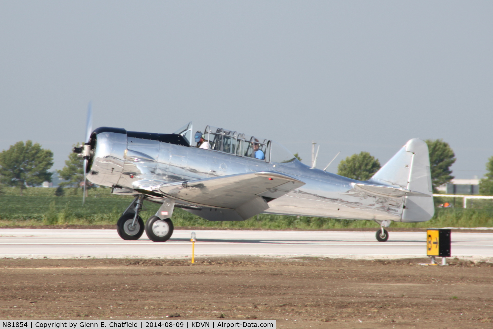 N81854, 1944 North American AT-6F C/N 121-42579 (44-81857), At the Quad Cities Air Show