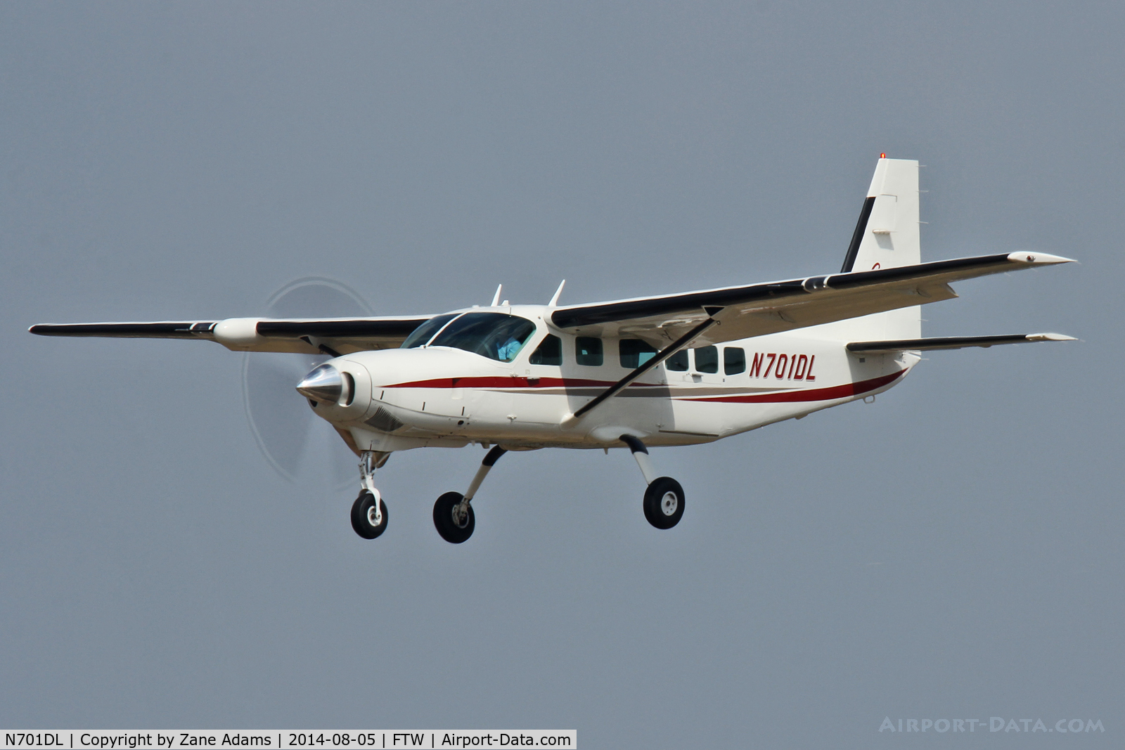 N701DL, 2001 Cessna 208 C/N 20800344, At Fort Worth Meacham Field