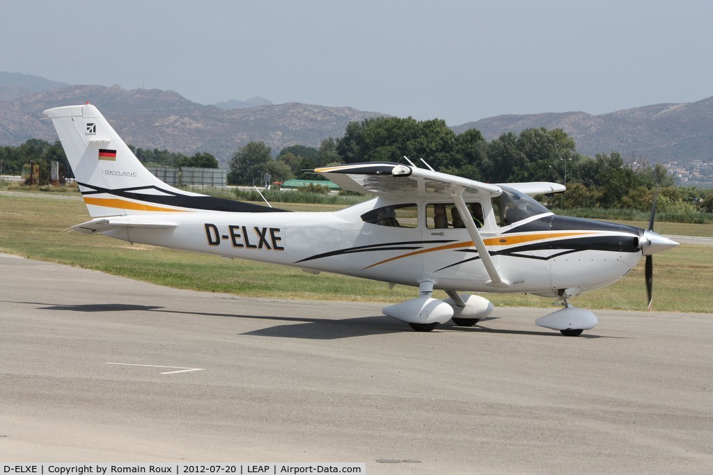 D-ELXE, 2007 Cessna 182T Skylane C/N 18281909, Taxiing