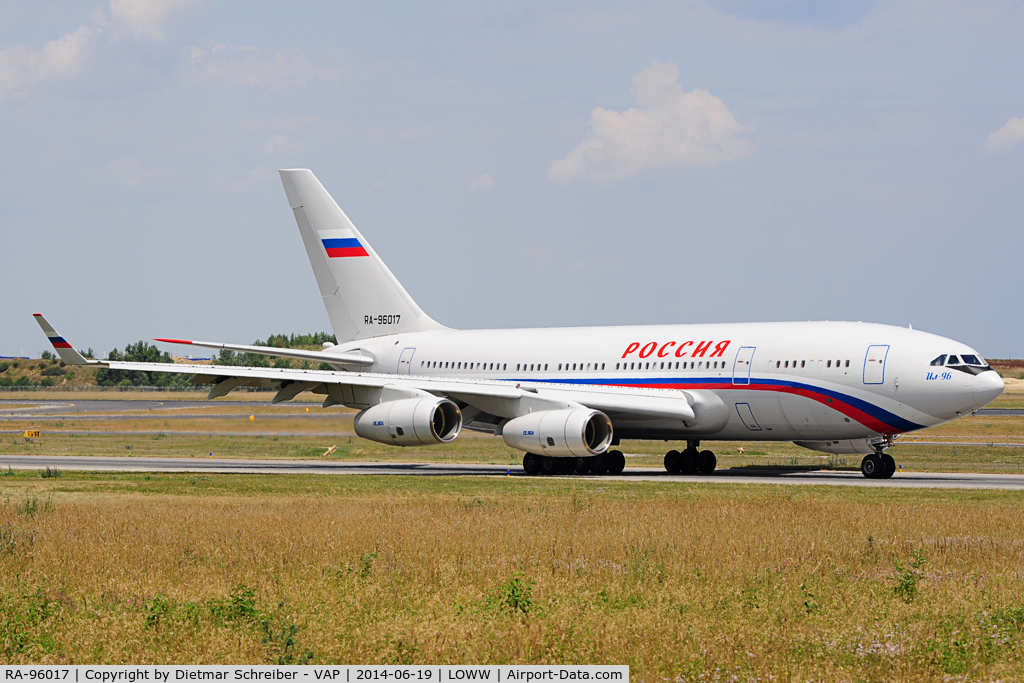 RA-96017, 2004 Ilyushin Il-96-300 C/N 74392302011, Rossija Iljuschin 96